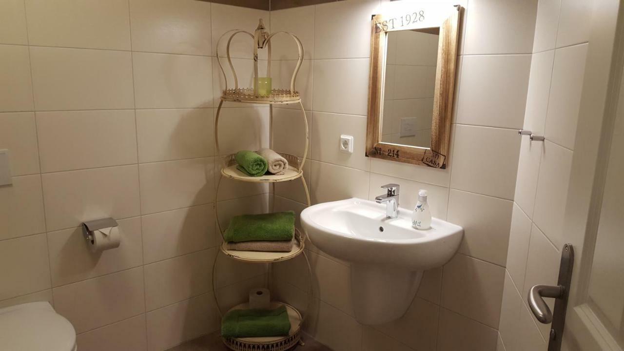 Gruener Wald Apartment Burg Kauper ภายนอก รูปภาพ