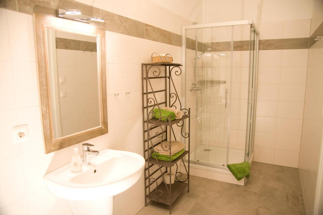 Gruener Wald Apartment Burg Kauper ภายนอก รูปภาพ